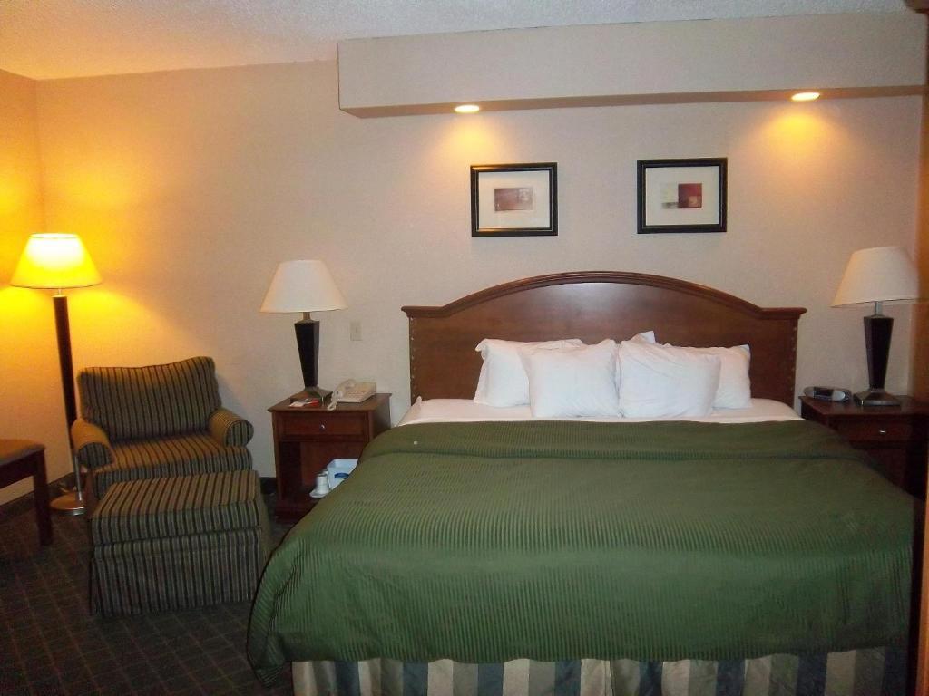 Howard Johnson Grand Forks Bilik gambar