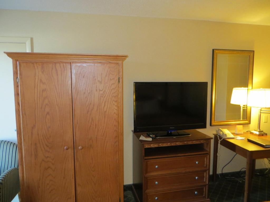 Howard Johnson Grand Forks Bilik gambar