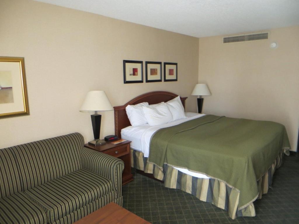Howard Johnson Grand Forks Luaran gambar