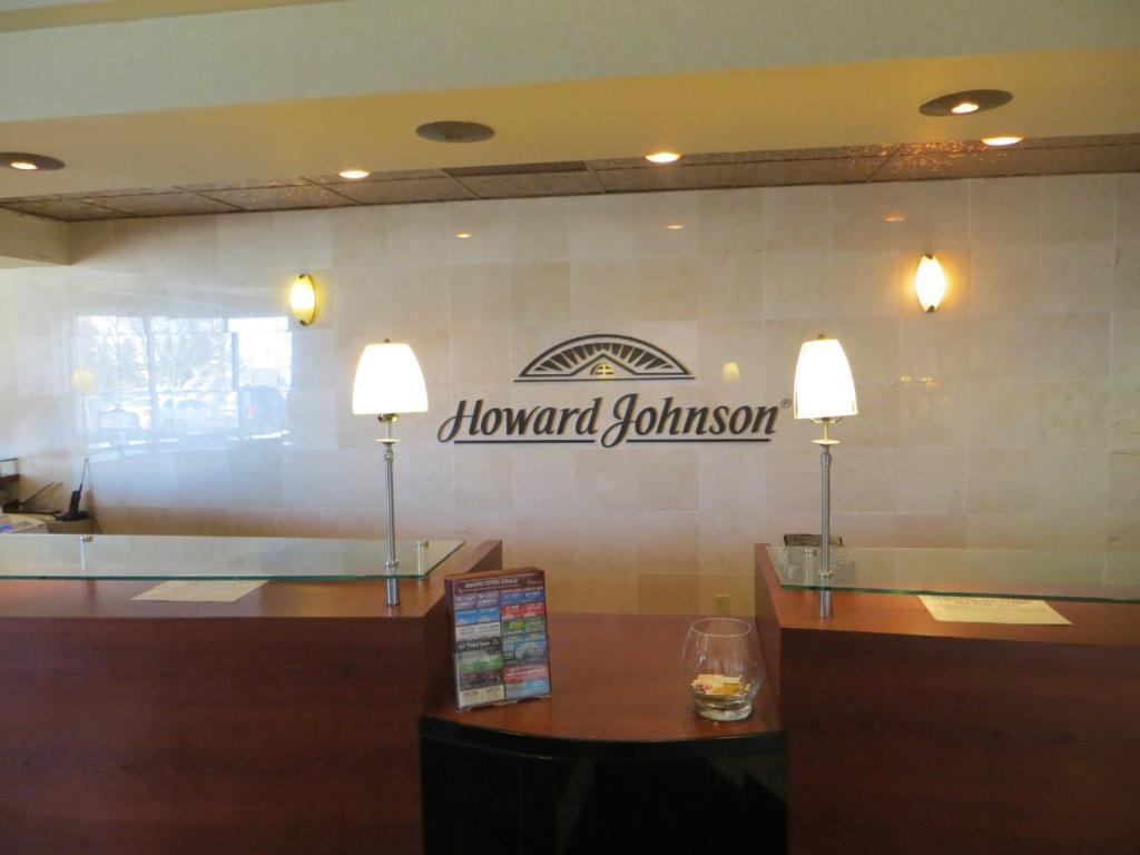 Howard Johnson Grand Forks Luaran gambar